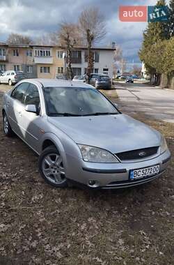 Седан Ford Mondeo 2002 в Новояворовске