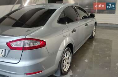 Седан Ford Mondeo 2012 в Усатово
