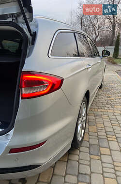 Лифтбек Ford Mondeo 2020 в 