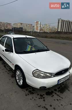 Ліфтбек Ford Mondeo 1997 в 