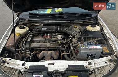 Ліфтбек Ford Mondeo 1997 в 