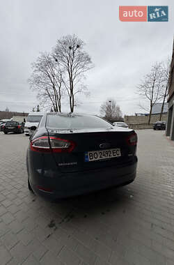 Седан Ford Mondeo 2012 в 