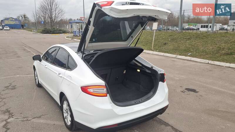 Ліфтбек Ford Mondeo 2017 в Львові