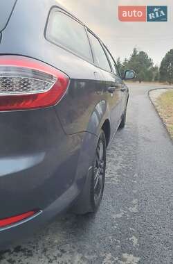 Универсал Ford Mondeo 2011 в 