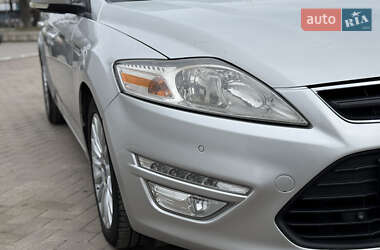 Седан Ford Mondeo 2013 в 