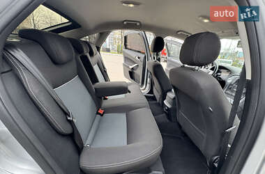 Седан Ford Mondeo 2013 в 