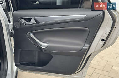 Седан Ford Mondeo 2013 в 