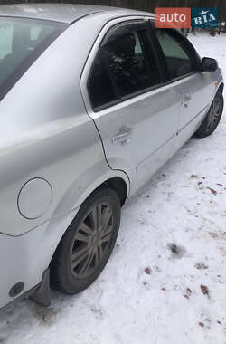 Седан Ford Mondeo 2004 в 