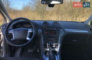 Седан Ford Mondeo 2013 в 