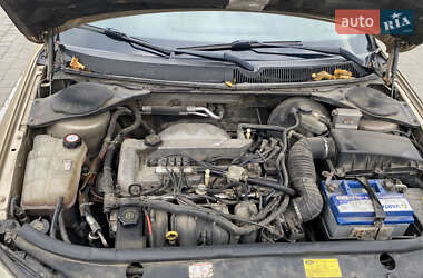 Седан Ford Mondeo 2001 в 