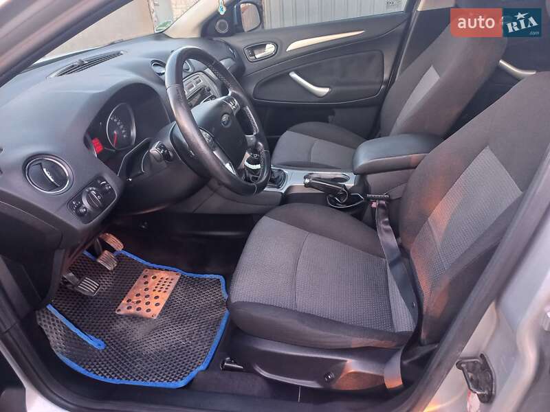Лифтбек Ford Mondeo 2007 в Тетиеве
