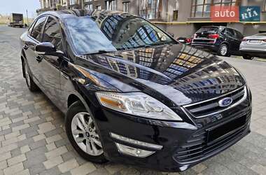 Седан Ford Mondeo 2012 в 