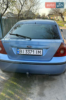 Лифтбек Ford Mondeo 2002 в 