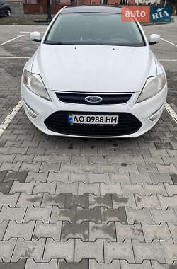 Седан Ford Mondeo 2012 в 