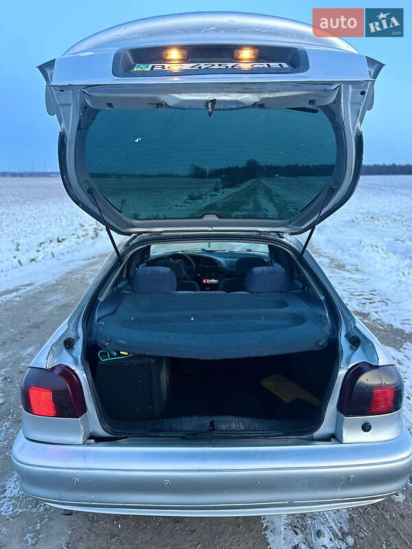 Лифтбек Ford Mondeo 1994 в Буске