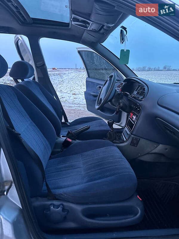 Лифтбек Ford Mondeo 1994 в Буске
