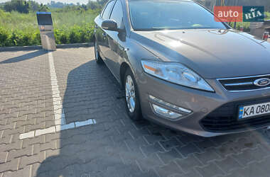 Седан Ford Mondeo 2012 в 