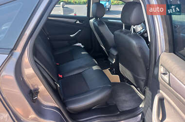 Седан Ford Mondeo 2012 в 