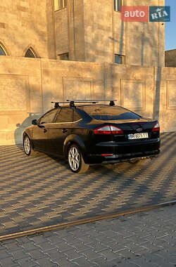 Седан Ford Mondeo 2010 в 