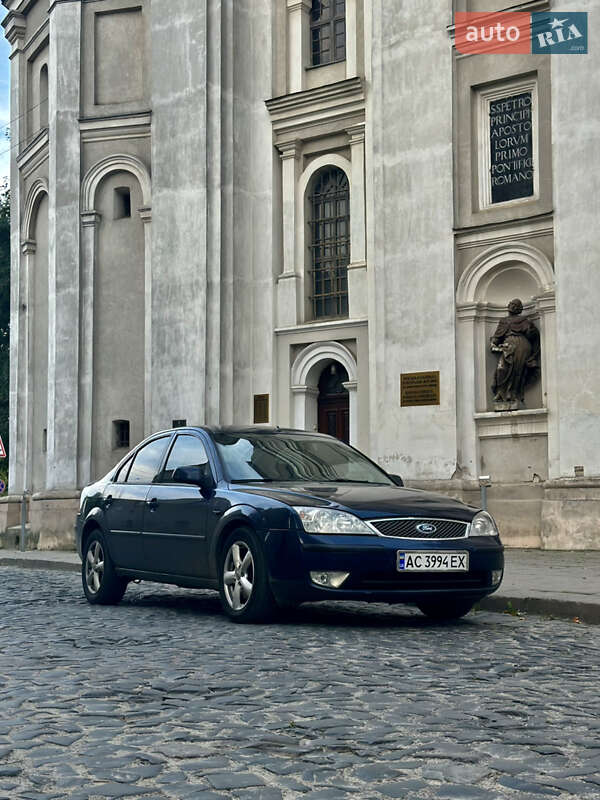 Седан Ford Mondeo 2004 в 