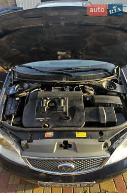 Седан Ford Mondeo 2004 в 