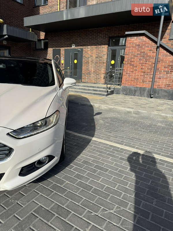 Седан Ford Mondeo 2015 в Миргороде