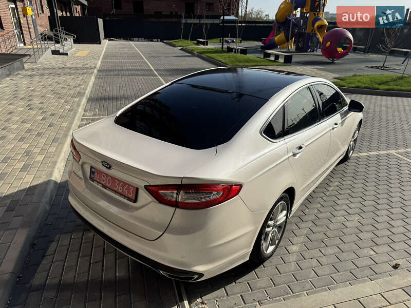 Седан Ford Mondeo 2015 в Миргороде