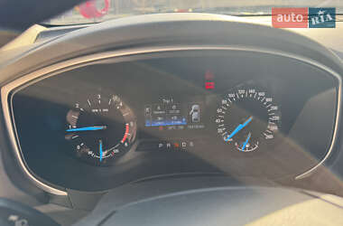 Седан Ford Mondeo 2015 в 