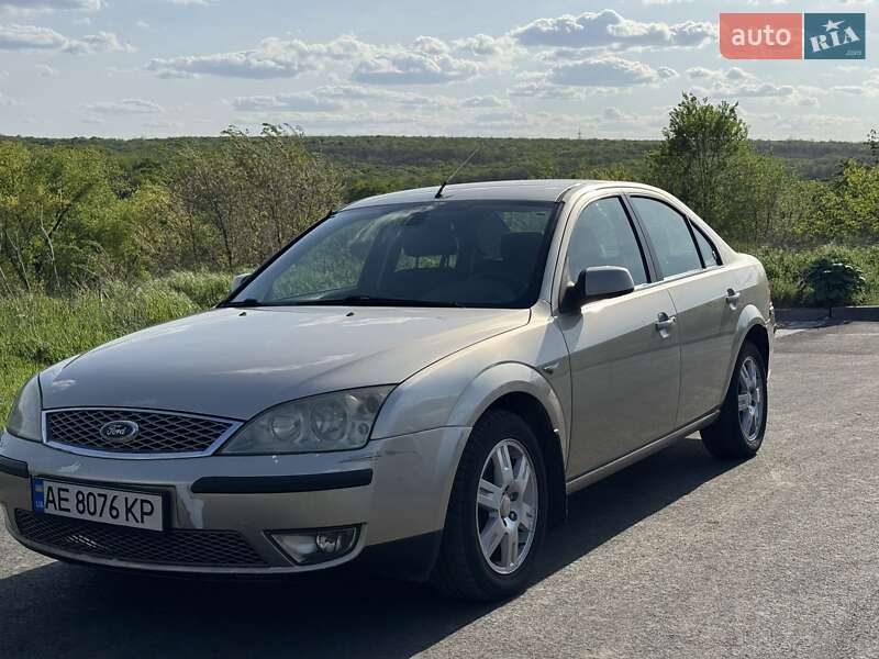 Седан Ford Mondeo 2005 в 