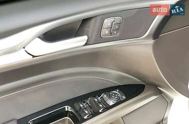 Седан Ford Mondeo 2019 в 