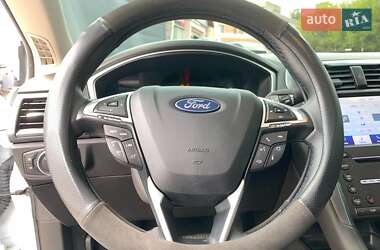 Седан Ford Mondeo 2019 в 