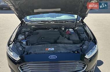 Лифтбек Ford Mondeo 2015 в 