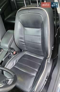 Седан Ford Mondeo 2012 в 