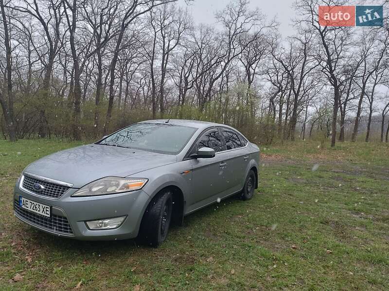 Седан Ford Mondeo 2010 в 