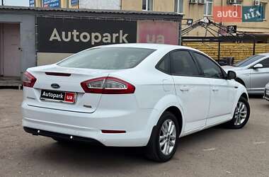 Седан Ford Mondeo 2012 в 