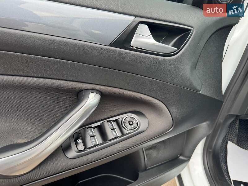 Седан Ford Mondeo 2012 в Запоріжжі