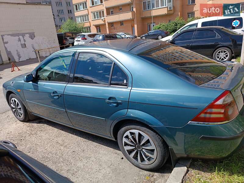 Лифтбек Ford Mondeo 2001 в Киеве