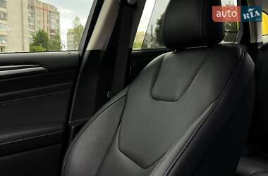 Седан Ford Mondeo 2019 в 