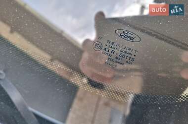 Лифтбек Ford Mondeo 2001 в 