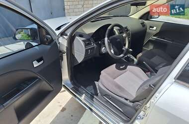 Лифтбек Ford Mondeo 2001 в 