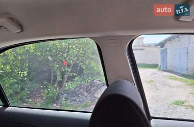 Лифтбек Ford Mondeo 2001 в 