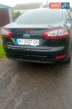 Седан Ford Mondeo 2012 в 