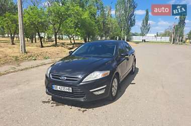 Лифтбек Ford Mondeo 2013 в 