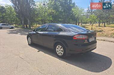 Лифтбек Ford Mondeo 2013 в 
