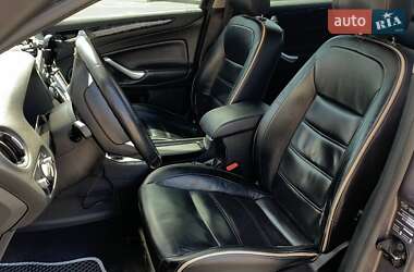 Седан Ford Mondeo 2011 в 