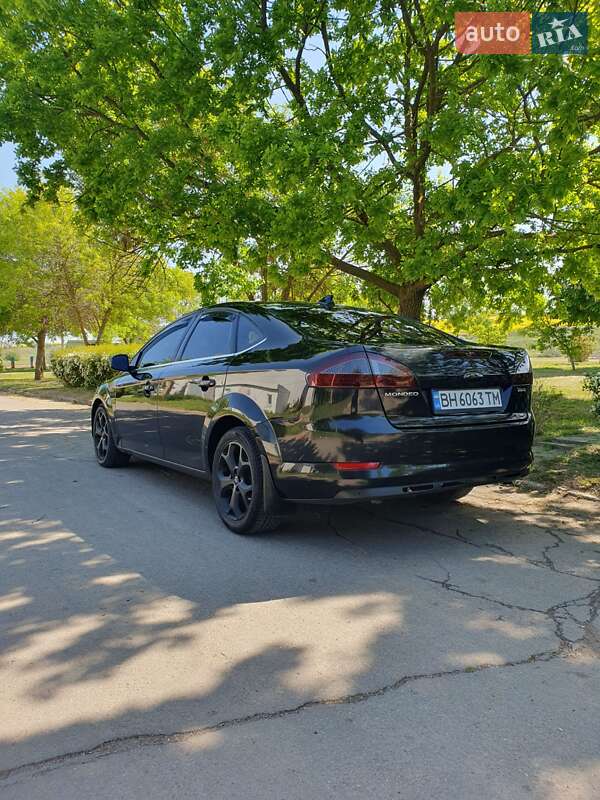 Седан Ford Mondeo 2007 в 