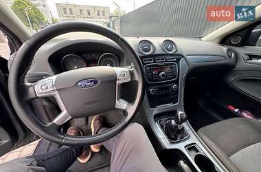 Ліфтбек Ford Mondeo 2013 в 