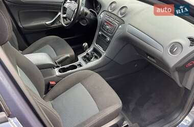Ліфтбек Ford Mondeo 2013 в 