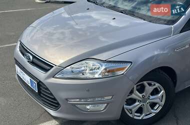 Ліфтбек Ford Mondeo 2013 в 