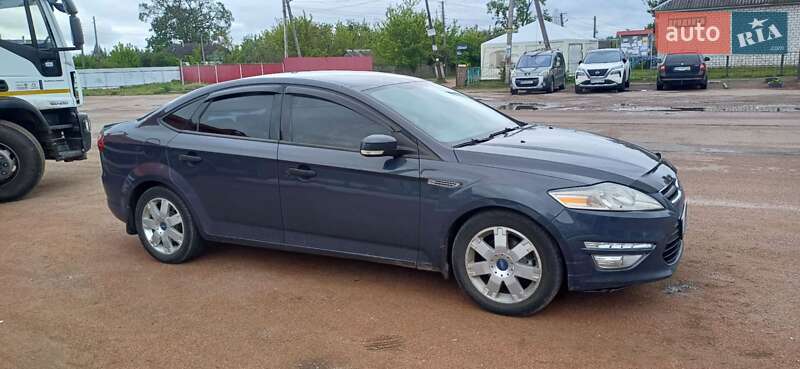 Седан Ford Mondeo 2011 в Коростене